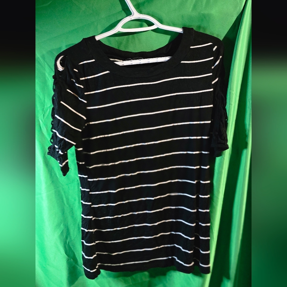 Cable & Gauge Black Top with White Stripes